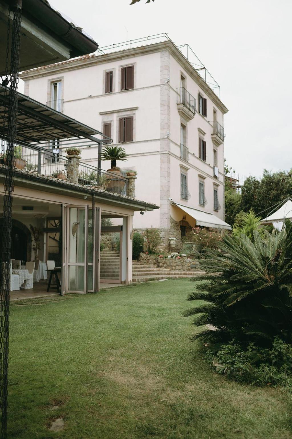 Villa Clodia Relais Manziana Exterior photo